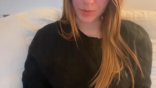 Lucyschickt online show from 05/01/26, 06:56