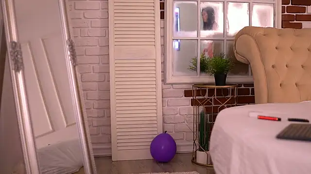 Snapshot of CindyCruse chatting on 02/19/26, 06:20 CindyCruse online show from 02/19/26, 06:20