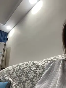 Snapshot of Youyou_12 chatting on 02/14/26, 06:59 Youyou 12 online show from 02/14/26, 06:59