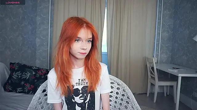 Snapshot of TarynPalek chatting on 02/05/26, 06:29 TarynPalek online show from 02/05/26, 06:29