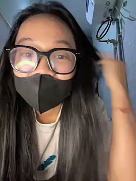 Leeeiuu online show from 02/10/26, 05:17