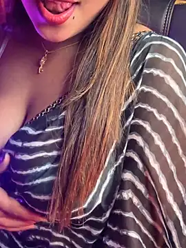 queen-panda online show from 02/24/26, 05:44