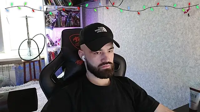 Snapshot of _Mostly_ chatting on 02/03/26, 12:54 Mostly online show from 02/03/26, 12:54