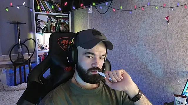 Snapshot of _Mostly_ chatting on 02/11/26, 04:23 Mostly online show from 02/11/26, 04:23