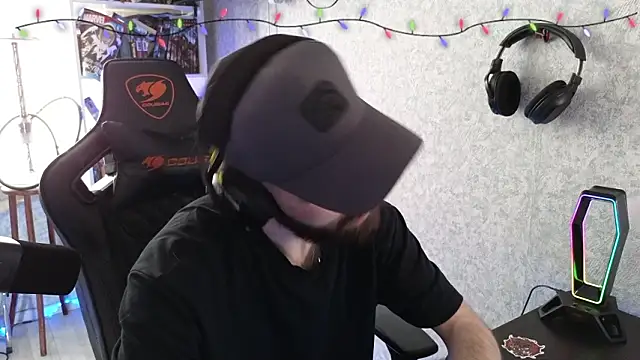 Snapshot of _Mostly_ chatting on 02/13/26, 09:27 Mostly online show from 02/13/26, 09:27