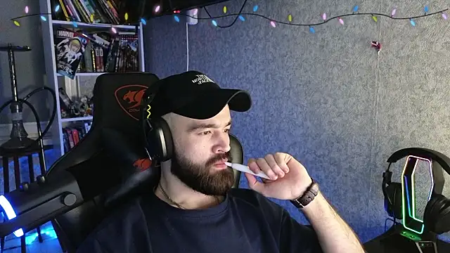 Snapshot of _Mostly_ chatting on 02/18/26, 04:41 Mostly online show from 02/18/26, 04:41