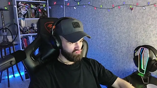 Snapshot of _Mostly_ chatting on 02/21/26, 10:00 Mostly online show from 02/21/26, 10:00