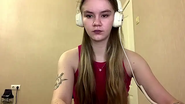 AgnesShy  online show from 02/26/26, 07:40