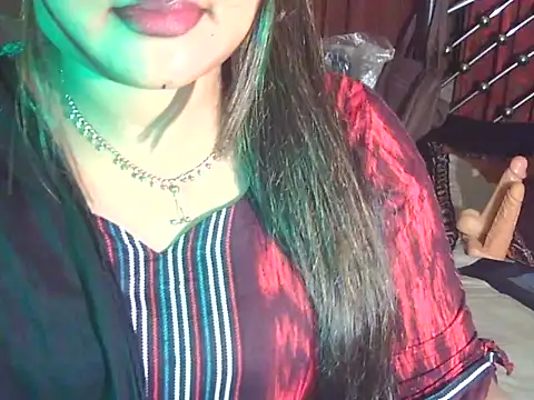 Nusrat Faria online show from 05/15/26, 04:14