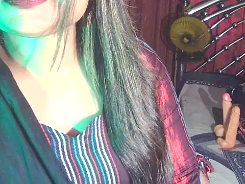 Nusrat Faria online show from 05/23/26, 12:05