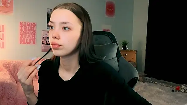 Snapshot of Vexnexe chatting on 02/26/26, 07:35 Vexnexe online show from 02/26/26, 07:35