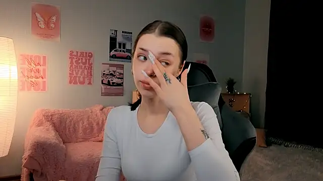 Snapshot of Vexnexe chatting on 02/27/26, 07:14 Vexnexe online show from 02/27/26, 07:14