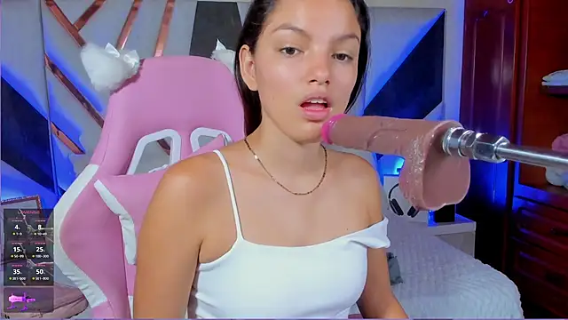 Snapshot of isa_kolins chatting on 03/01/26, 12:51 isa kolins online show from 03/01/26, 12:51