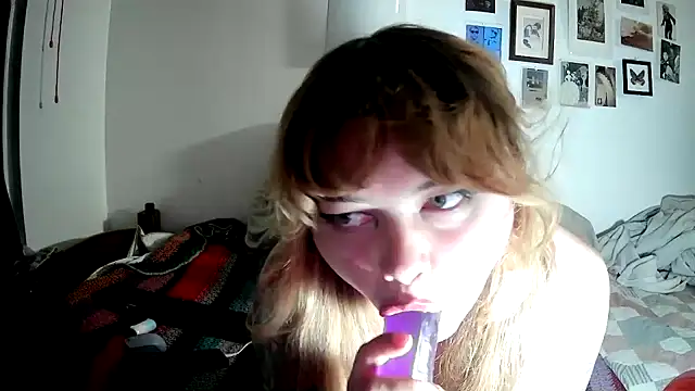 lucielark online show from 10/01/25, 05:57