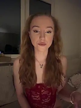 Snapshot of romyxxs chatting on 02/05/26, 10:47 romyxxs online show from 02/05/26, 10:47