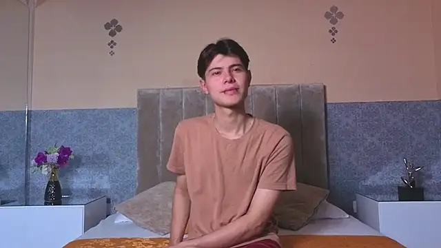 Snapshot of Derek_Sinn chatting on 02/17/26, 07:53 Derek Sinn online show from 02/17/26, 07:53