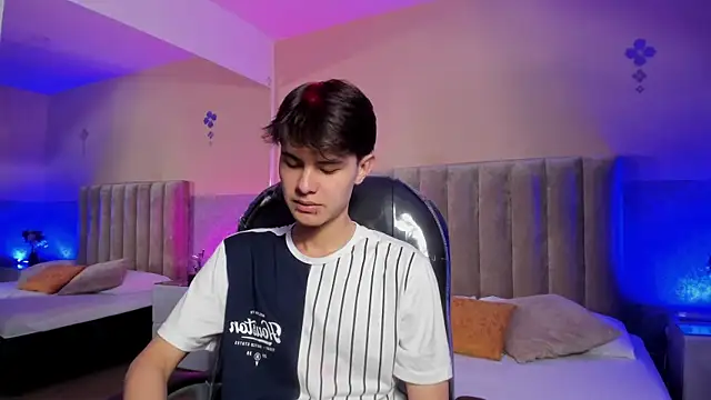 Derek Sinn online show from 04/08/26, 08:09