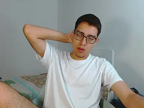 Snapshot of NickFin chatting on 04/21/26, 05:17 NickFin online show from 04/21/26, 05:17