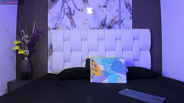 sophiaa10 online show from 04/01/26, 07:11