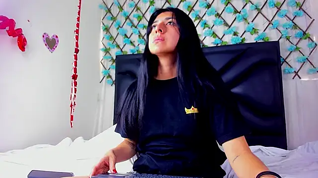 EmmaWilliamss4 online show from 02/22/26, 06:28