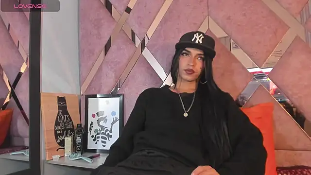 MeghanQueen   online show from 03/13/26, 06:20