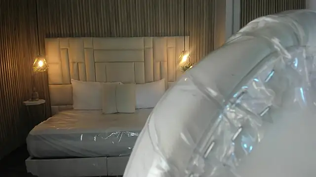 Snapshot of Ravenn21x chatting on 02/28/26, 11:33 Ravenn21x online show from 02/28/26, 11:33