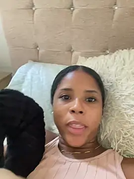 LIA PARKERR online show from 03/26/26, 07:41