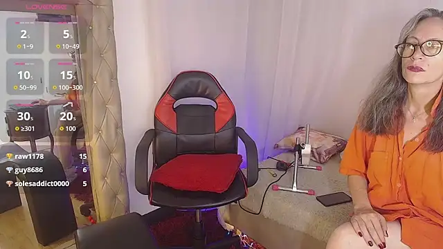 laurasofia45 online show from 04/15/26, 03:30