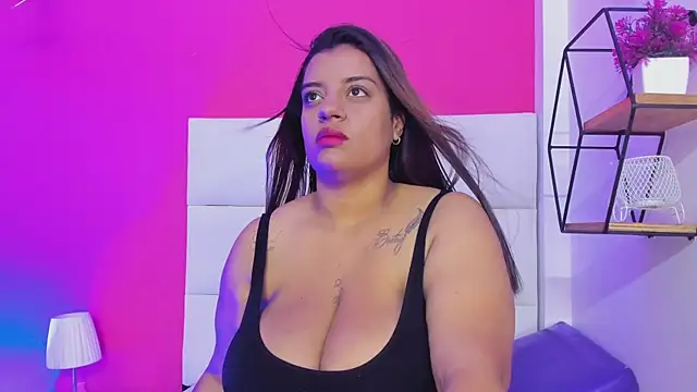 Snapshot of Roxy_sexy69_ chatting on 02/28/26, 03:51 Roxy sexy69 online show from 02/28/26, 03:51