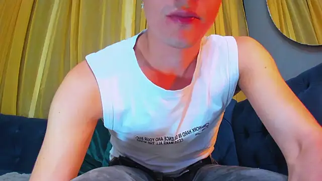 Snapshot of KairoBlaaze chatting on 02/19/26, 01:34 KairoBlaaze online show from 02/19/26, 01:34