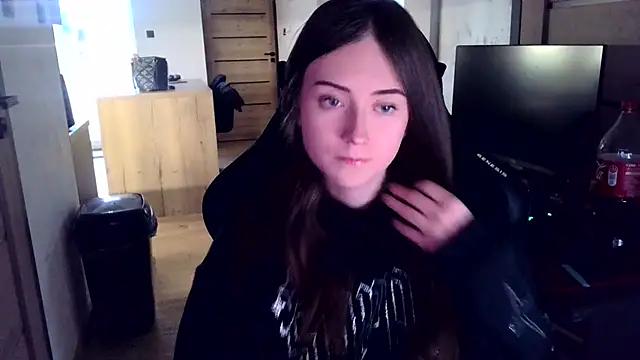 karlaluuvv online show from 04/09/26, 04:45