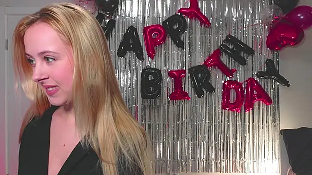 Snapshot of xloex chatting on 02/10/26, 07:07 xloex online show from 02/10/26, 07:07