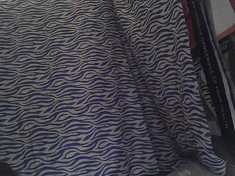 Snapshot of sexymom_siovie chatting on 02/01/26, 06:12 sexymom siovie online show from 02/01/26, 06:12