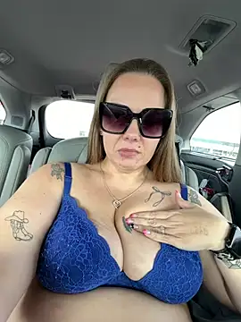 Snapshot of lickablelynn87 chatting on 02/04/26, 04:46 lickablelynn87 online show from 02/04/26, 04:46