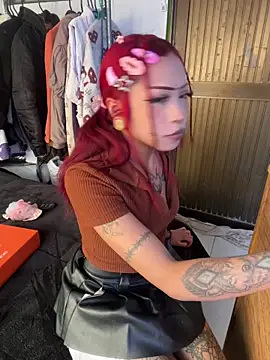 suky pou online show from 02/04/26, 08:25