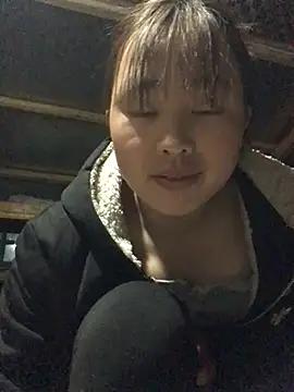 Snapshot of honeyyy110 chatting on 02/05/26, 01:38 honeyyy110 online show from 02/05/26, 01:38