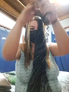 Snapshot of tuhardsexy chatting on 07/10/26, 02:16 tuhardsexy online show from 07/10/26, 02:16