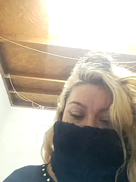 Snapshot of tuhardsexy chatting on 07/25/26, 03:15 tuhardsexy online show from 07/25/26, 03:15