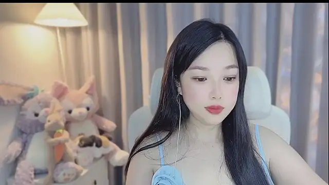 Yumi yuni online show from 04/15/26, 12:45