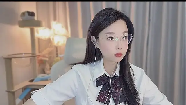 Yumi yuni online show from 05/16/26, 11:25