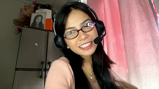 ConstancePorrini online show from 02/19/26, 05:47