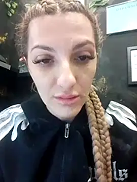 Snapshot of LannaQuinn chatting on 02/05/26, 03:49 LannaQuinn online show from 02/05/26, 03:49