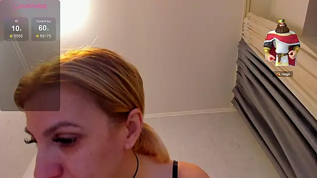 Snapshot of LannaQuinn chatting on 02/16/26, 04:52 LannaQuinn online show from 02/16/26, 04:52