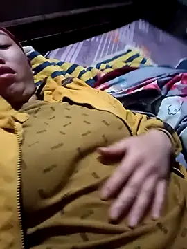 hot-luna- online show from 02/06/26, 07:50