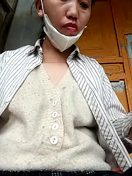 hot-luna- online show from 03/31/26, 12:23