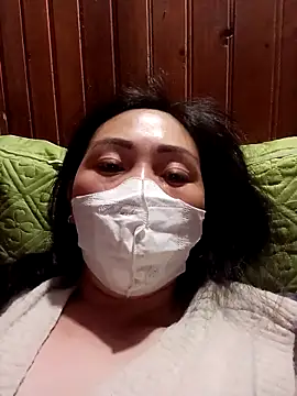 hot-luna- online show from 04/01/26, 07:44