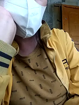 hot-luna- online show from 04/04/26, 10:02