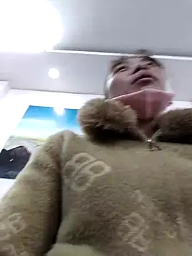 Snapshot of Bella-222 chatting on 02/22/26, 03:21 Bella-222 online show from 02/22/26, 03:21