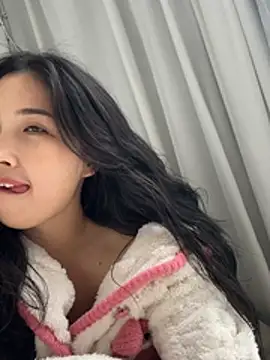 mimi-love13 online show from 03/01/26, 06:04