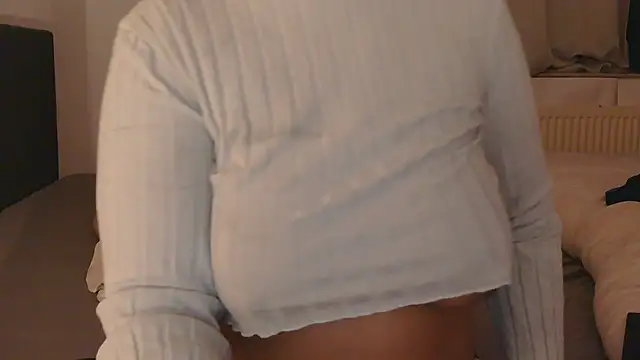 Snapshot of Popje94 chatting on 02/18/26, 07:54 Popje94 online show from 02/18/26, 07:54